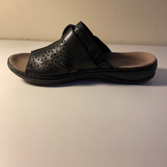 Clarks Utimate Comfort collection black leather Sandals Size 7 New - Picture 4 of 5